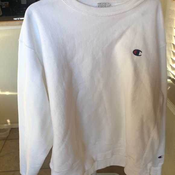 Champion Sweater - Picture 1 of 3